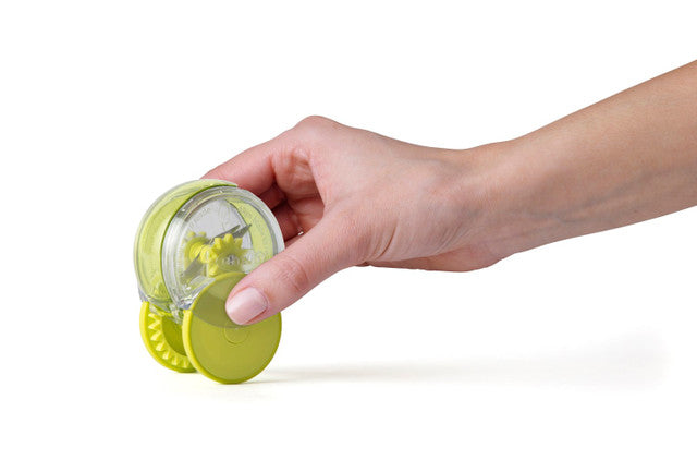 KitchenCraft Chef'n Mini Magnetic PepperBall Salt and Pepper Grinder (Copy) Grinders KitchenCraft Chef'n Mini Magnetic PepperBall Salt and Pepper Grinder (Copy) KitchenCraft Chef'n Mini Magnetic PepperBall Salt and Pepper Grinder (Copy) KitchenCraft