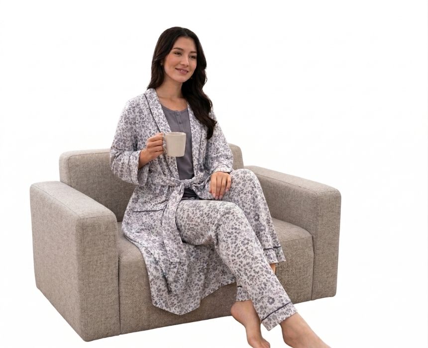 Doucette Women’s 3-Piece Robe & Pyjama Set Grey
