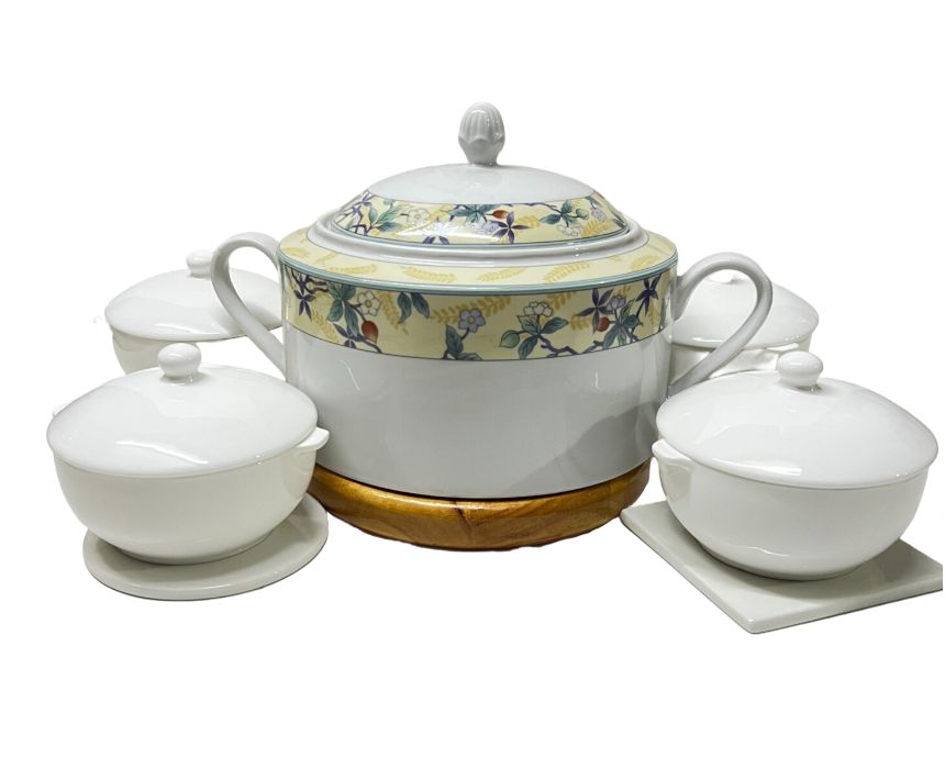 The Porcelain Soup Set