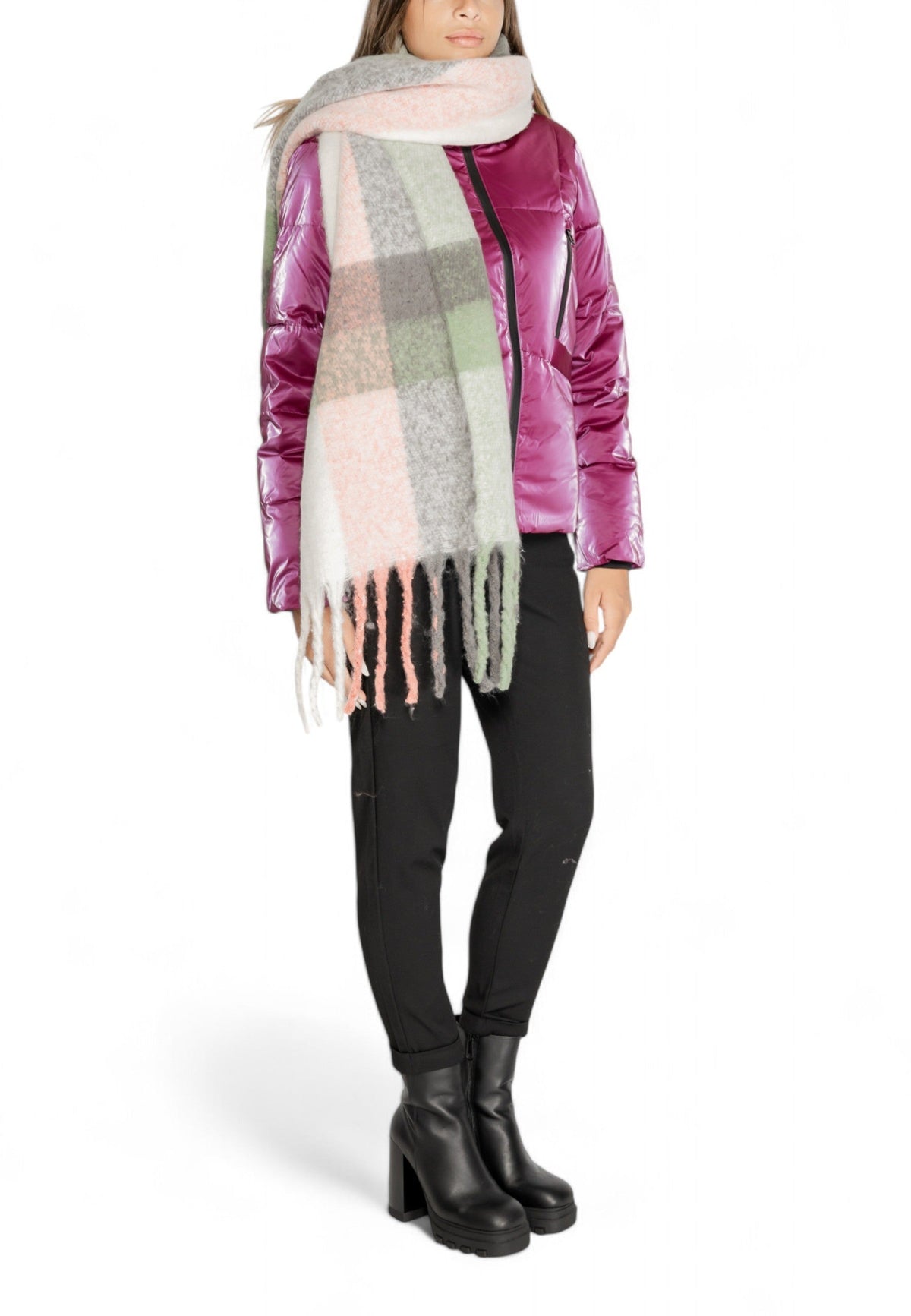 Only Scarf