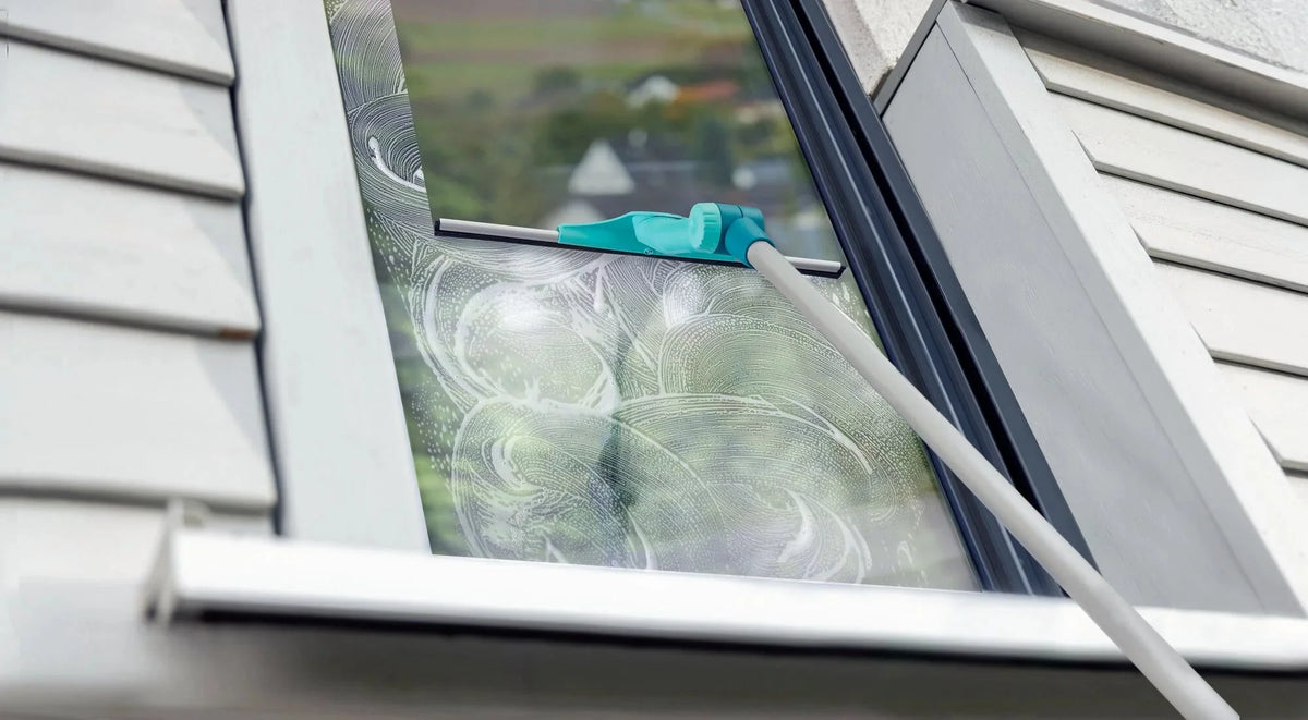 2in1 XL Telescopic Window Squeegee Home cleaning 2in1 XL Telescopic Window Squeegee 2in1 XL Telescopic Window Squeegee LEIFHEIT