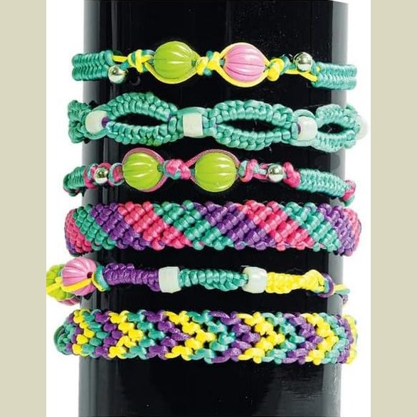 Clementoni Crazy Chic Friendship Bracelets Mania by Clementoni