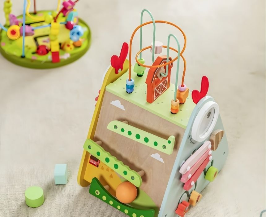Happy Hen Activity Box