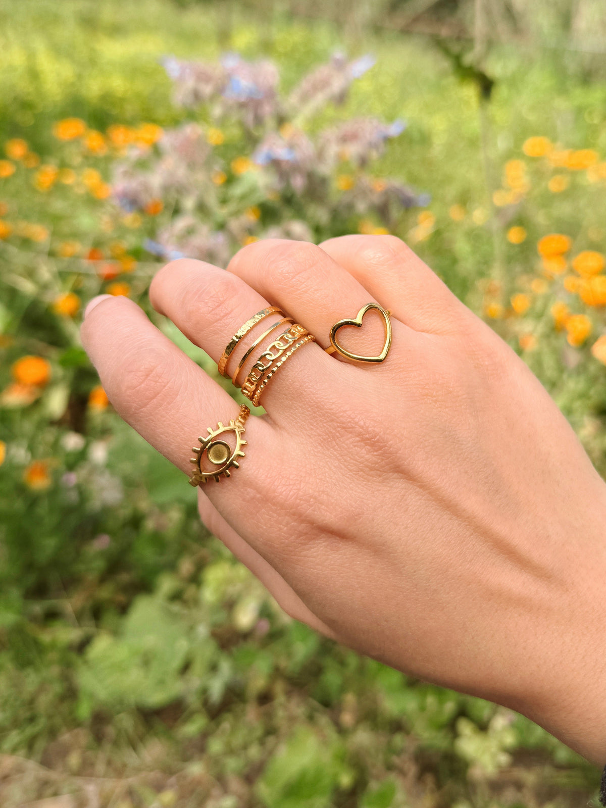 Adjustable Multilayer Chain Ring