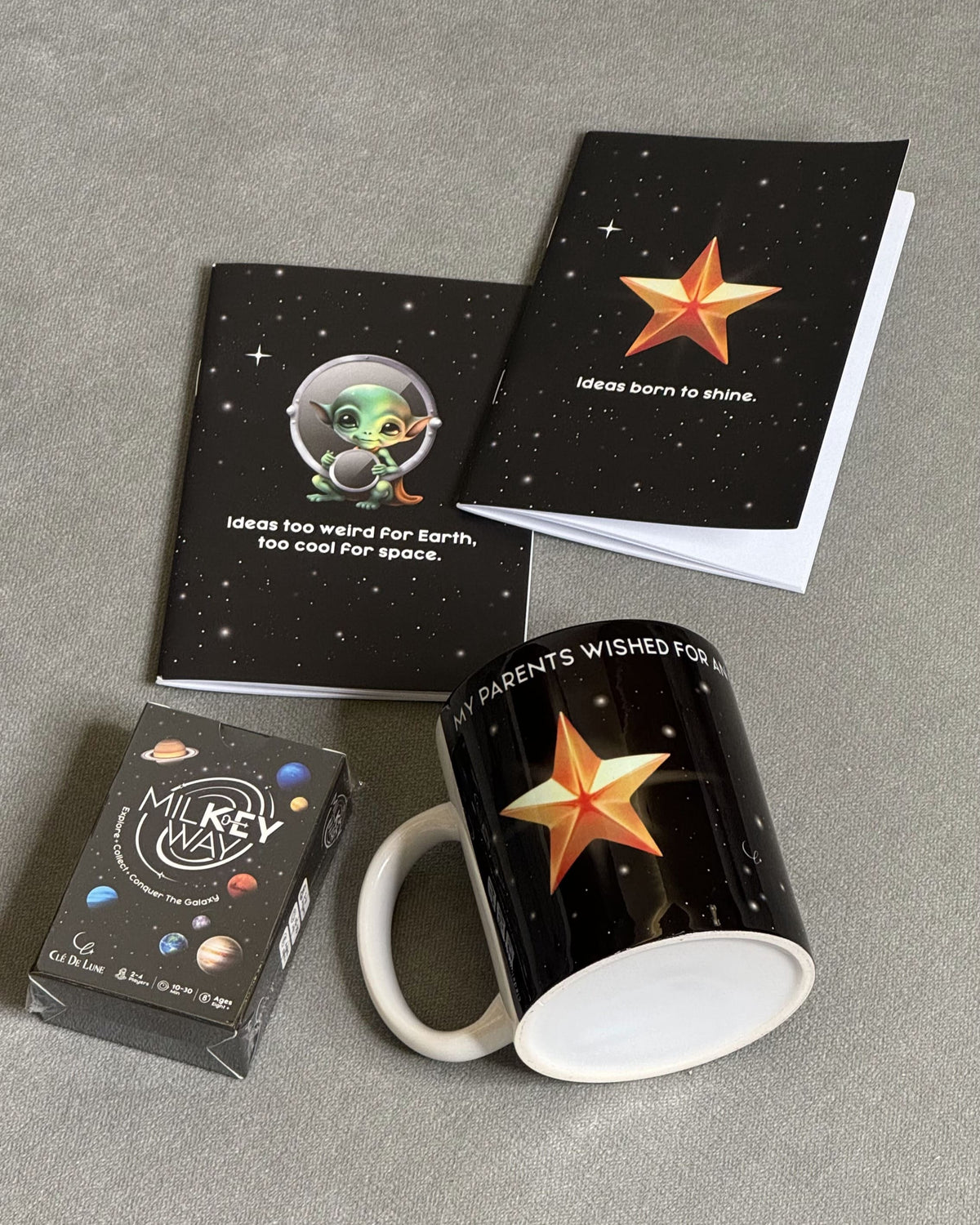 Star & Alien Set - 2 Notebooks, 1 Mug, 1 Game