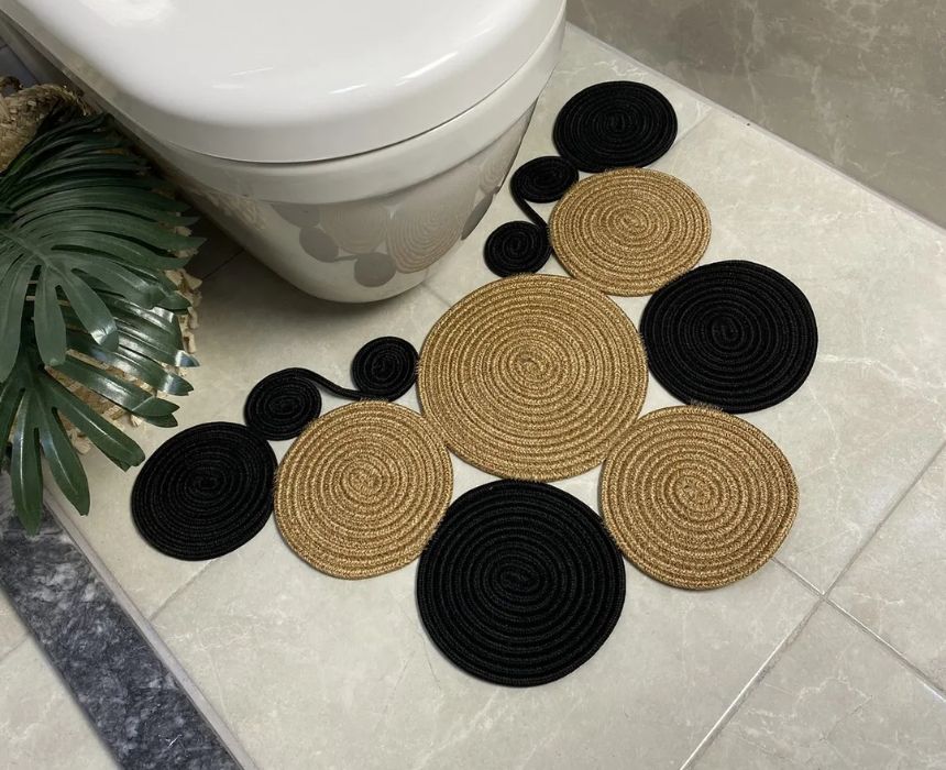 Toilet Mat in Beige and Black