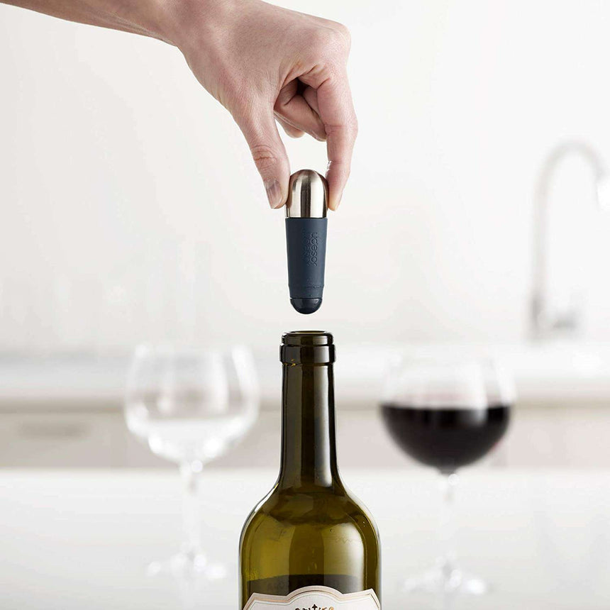 BarWise Twist-Lock Wine Stoppers Kitchen Tools BarWise Twist-Lock Wine Stoppers BarWise Twist-Lock Wine Stoppers Joseph Joseph