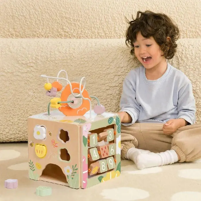 CLASSIC WORLD HONEYBEE ACTIVITY CUBE by Classic World