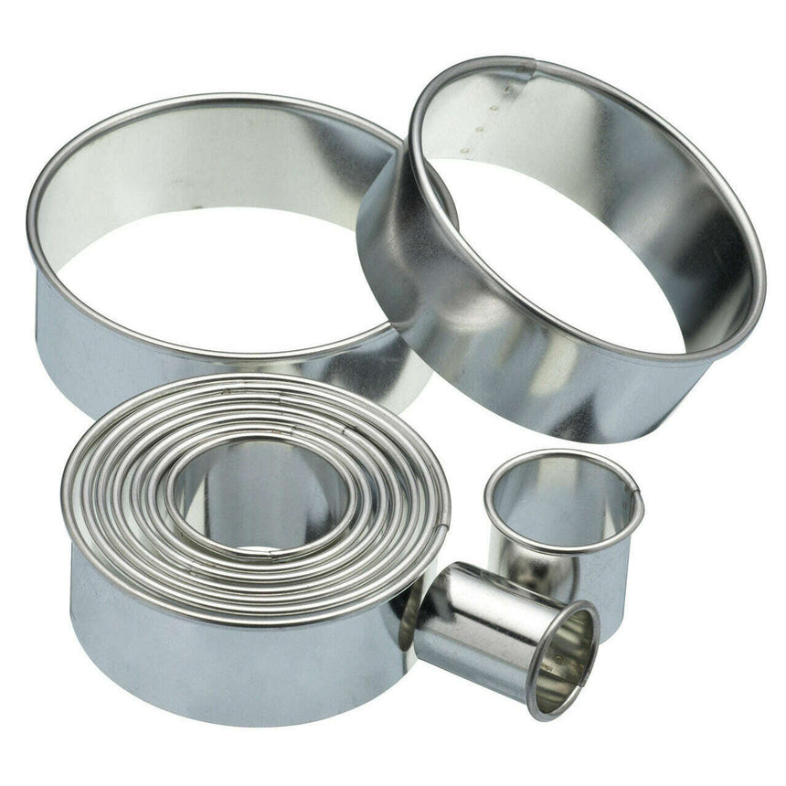 Eleven Round Plain Pastry Cutters With Metal Storage Tin Muffin & Pastry Pans Eleven Round Plain Pastry Cutters With Metal Storage Tin Eleven Round Plain Pastry Cutters With Metal Storage Tin KitchenCraft