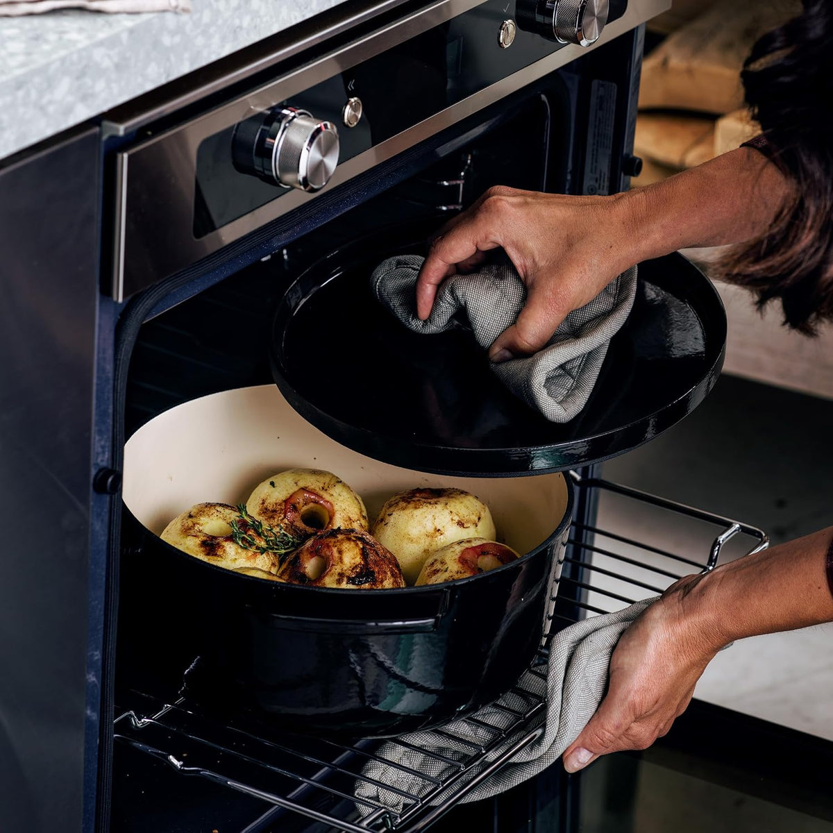 Onyx Black Cast Iron Casserole Cast Iron Onyx Black Cast Iron Casserole Onyx Black Cast Iron Casserole KitchenAid