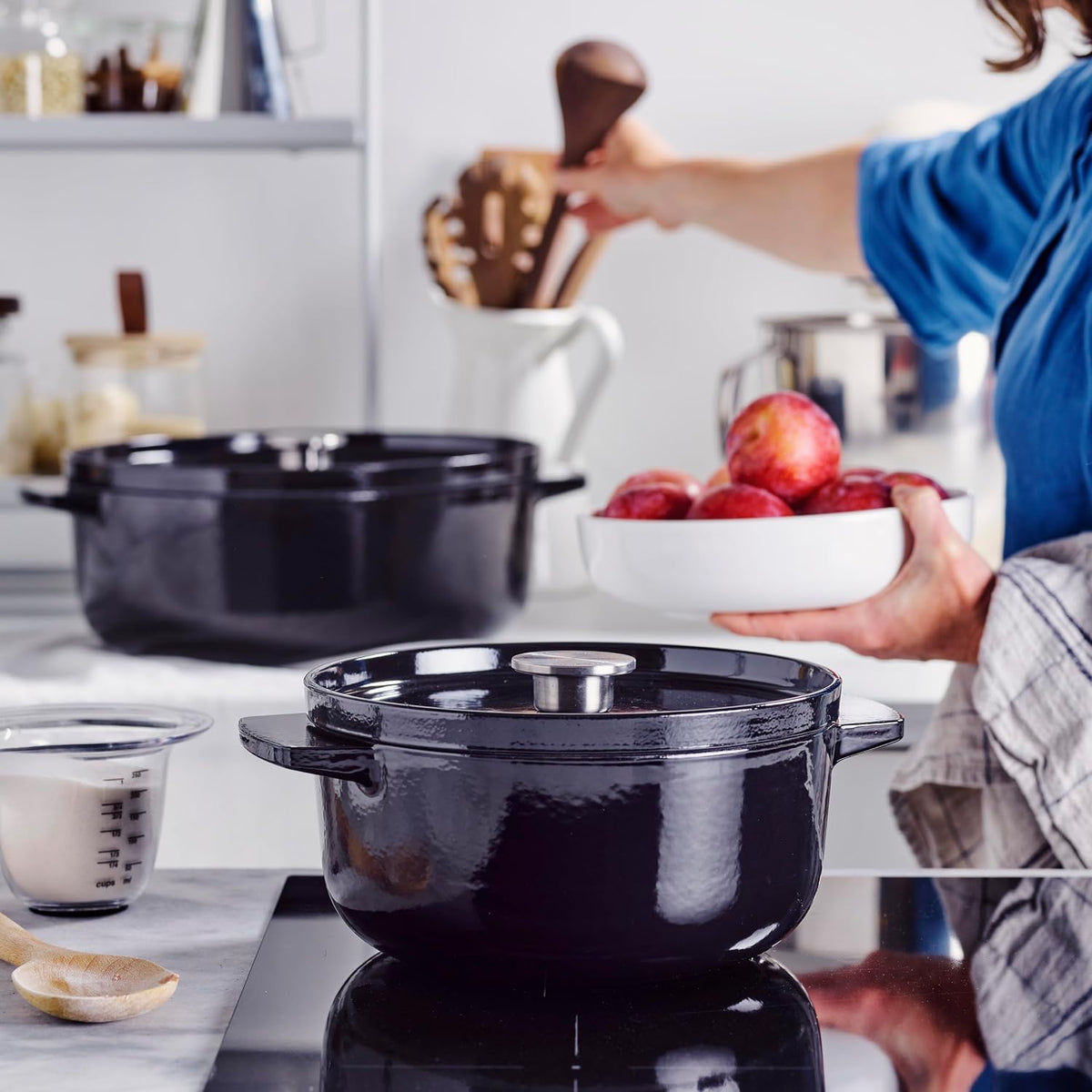 Onyx Black Cast Iron Casserole Cast Iron Onyx Black Cast Iron Casserole Onyx Black Cast Iron Casserole KitchenAid