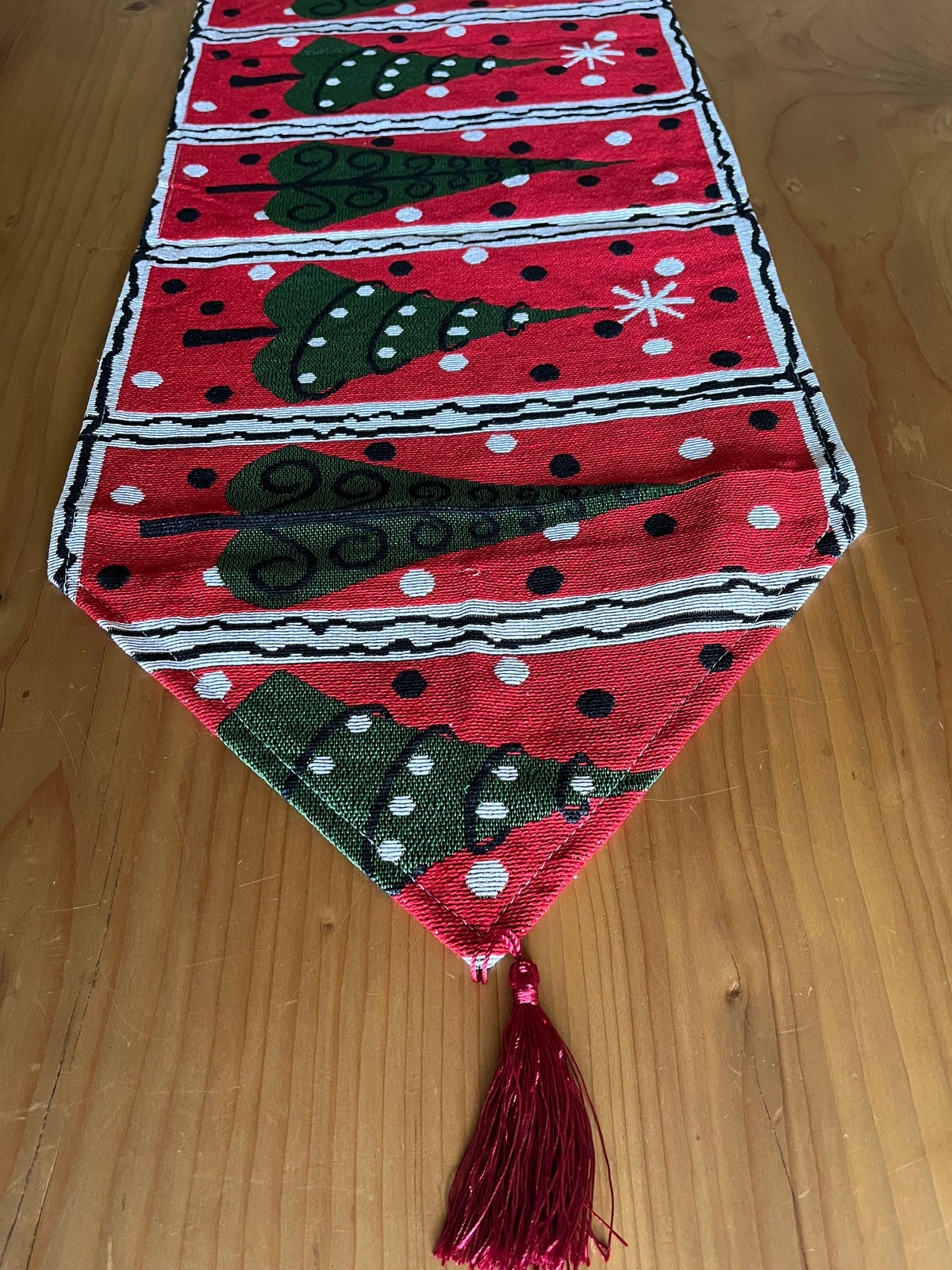 Christmas Trees Table Runner 34x175cm
