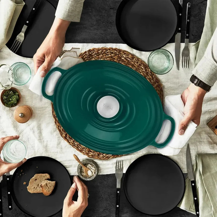 Elegance Oval Cast Iron Casserole, 4.75 L, Forest Green Cast Iron Elegance Oval Cast Iron Casserole, 4.75 L, Forest Green Elegance Oval Cast Iron Casserole, 4.75 L, Forest Green Tefal
