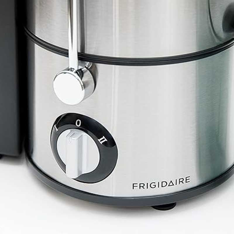 Juicer Extractor & Blender Juicers Juicer Extractor & Blender Juicer Extractor & Blender Frigidaire