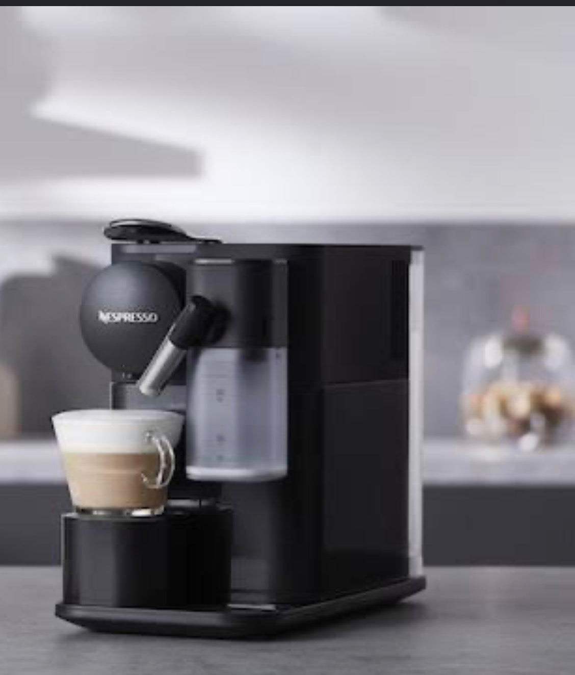 Nespresso De'Longhi Lattissima One
