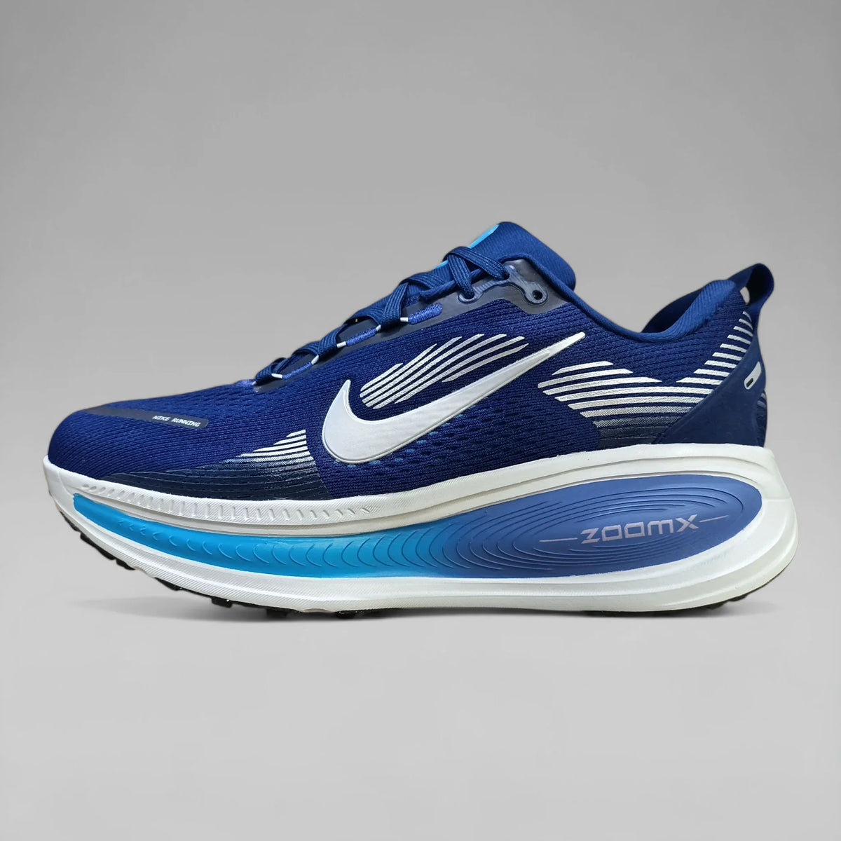 Nike Men Running Shoes Vomero 18