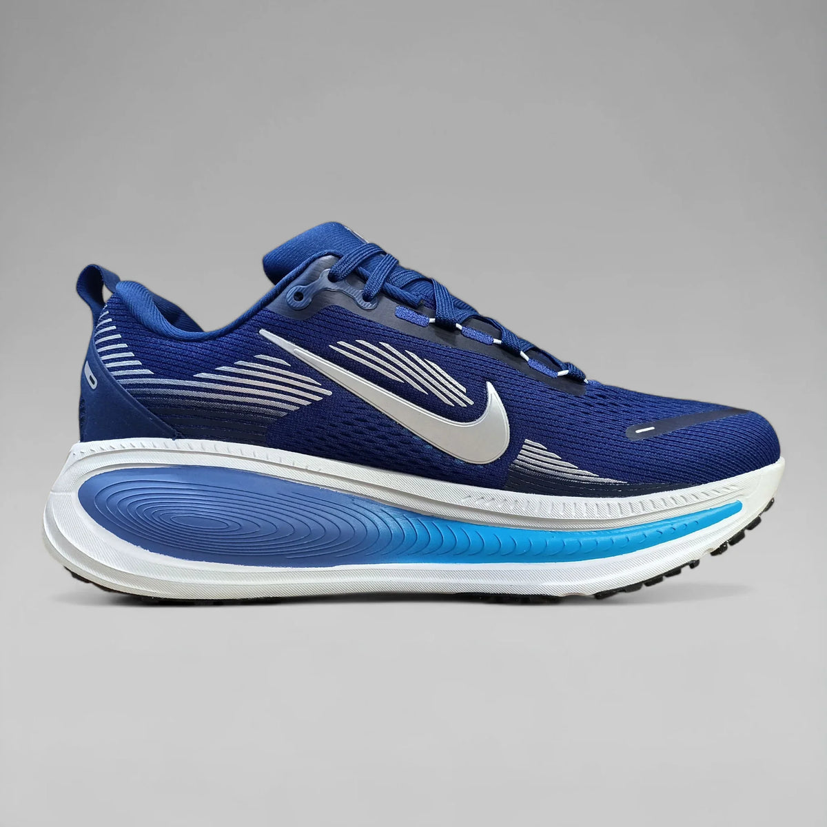 Nike Men Running Shoes Vomero 18