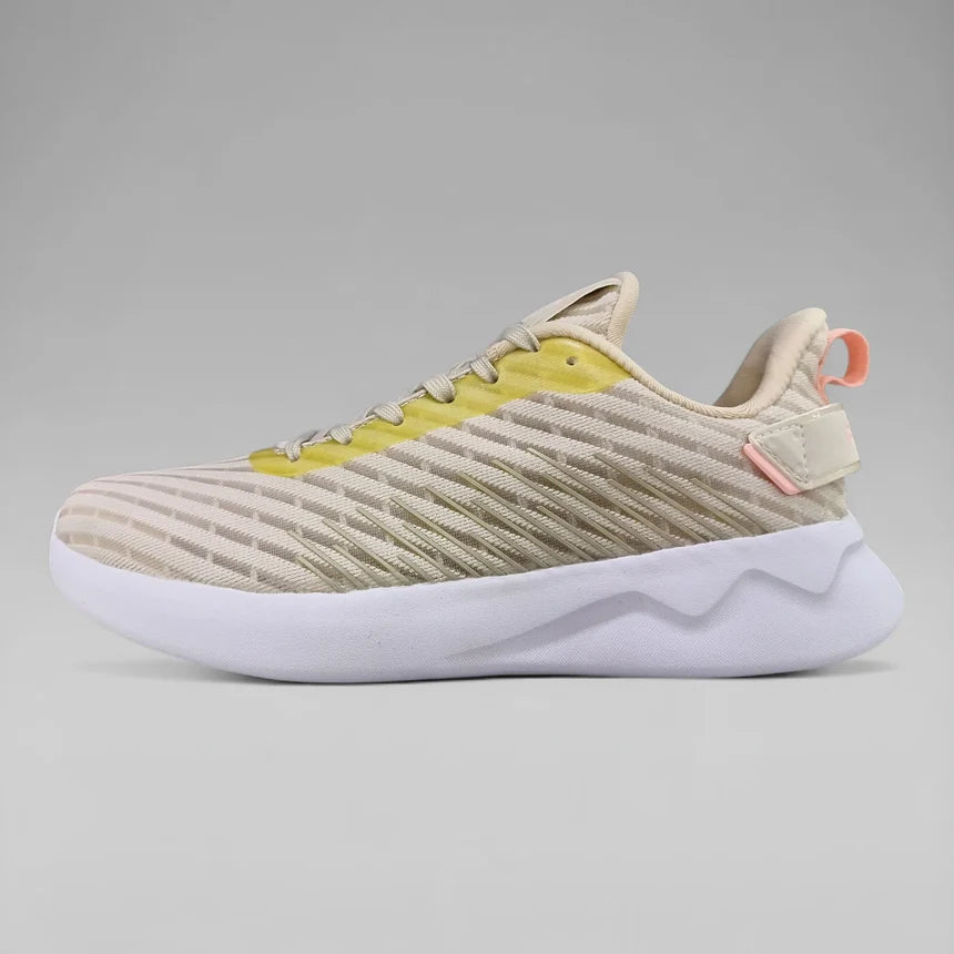Peak Women Walking Shoes Wheat Khaki