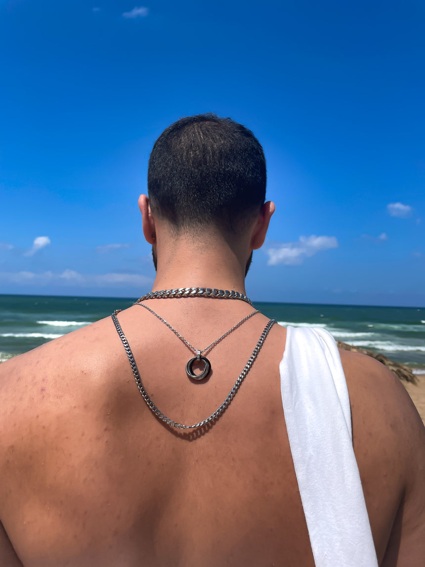 The Triple Circle Loops Pendant Necklace