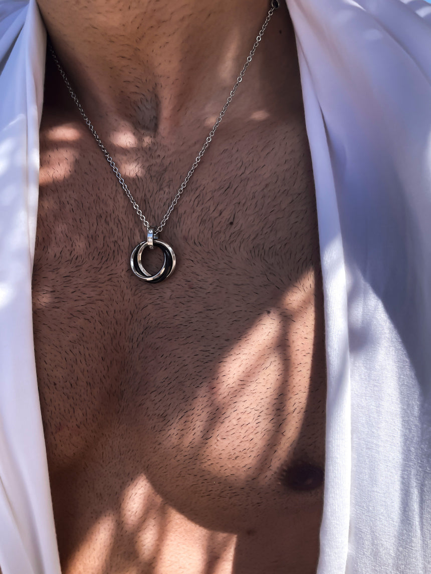 The Triple Circle Loops Pendant Necklace