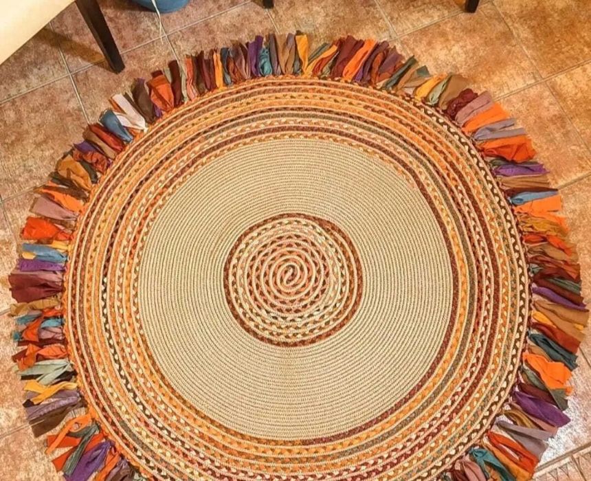 Colored Round Jute Carpet