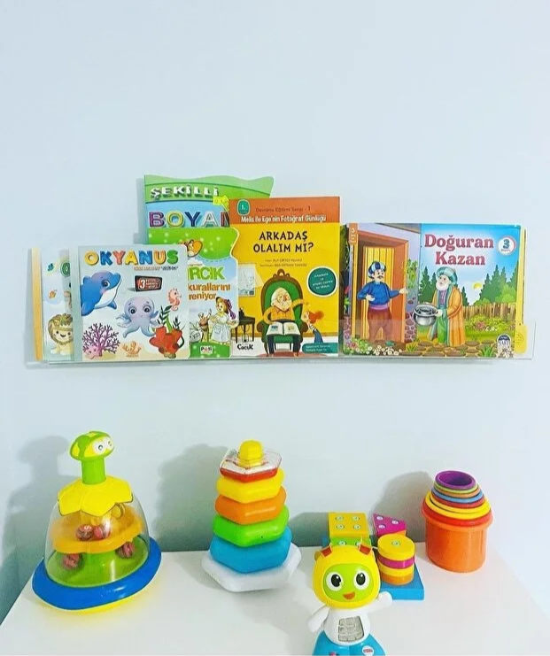 Plexi Bookshelf Wall Shelf