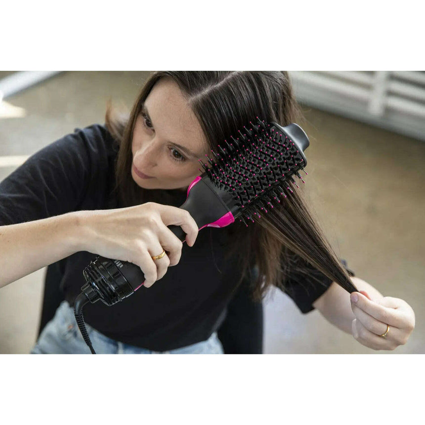 The German Outlet, Revlon, One-Step™ Hair Dryer and Volumizer - Round
