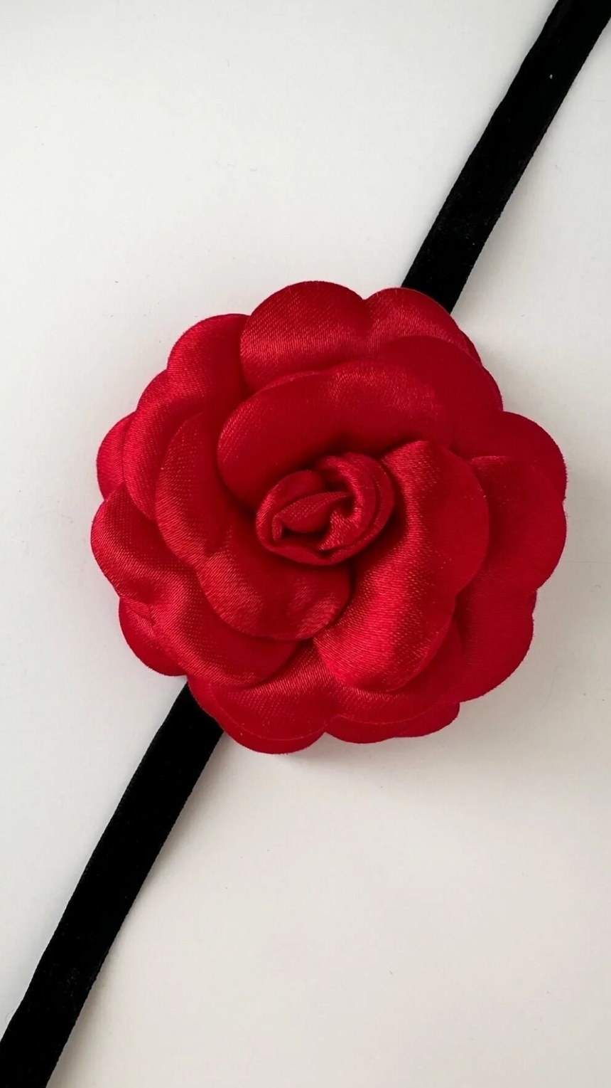 Fashionable Red Lace-Up Fabric Flower Choker Necklace
