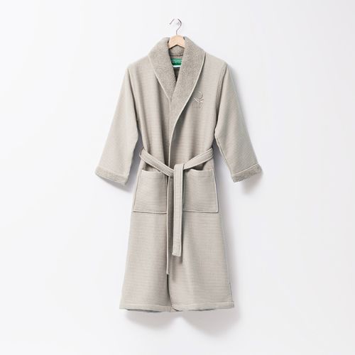 Bath Robe 360GSM 100% Waffle Cotton Bathroom Towels Bath Robe 360GSM 100% Waffle Cotton Bath Robe 360GSM 100% Waffle Cotton United Colors of Benetton