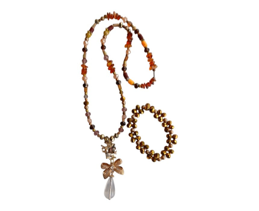 The Sea Shell Necklace And Bracelet Set