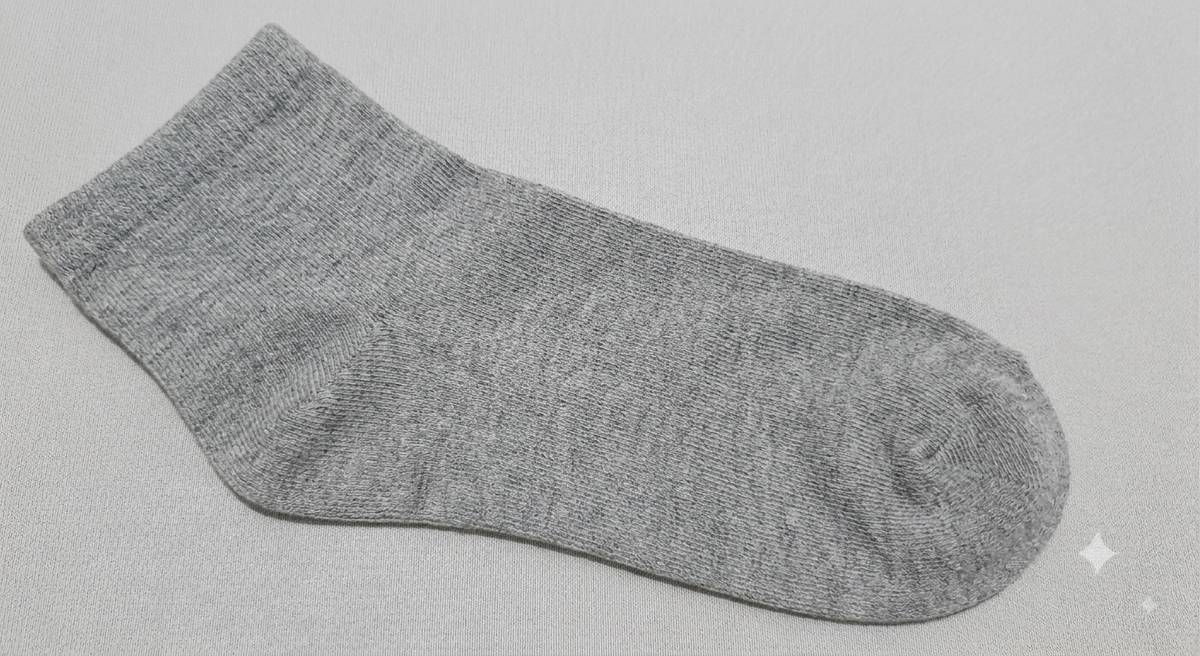 Privé Women's Mid-Cut Cotton Socks