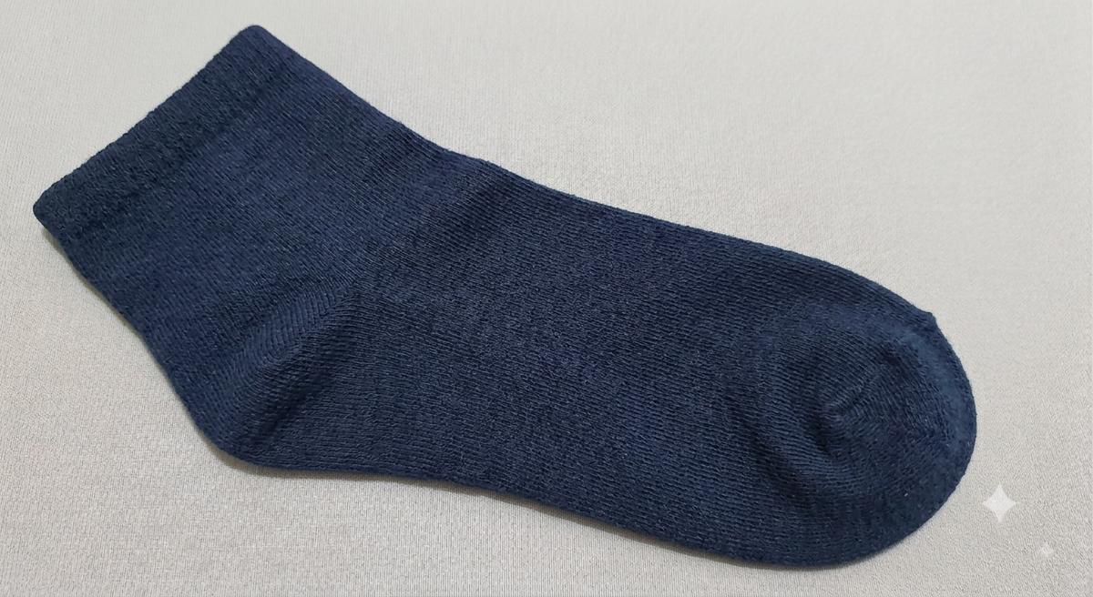 Privé Women's Mid-Cut Cotton Socks