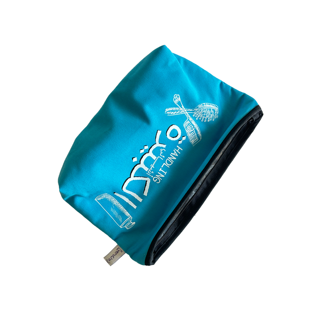 Small Pouch Handling Large Items