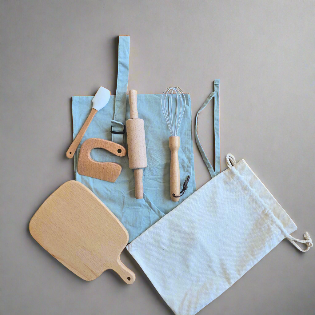 Le P'tit Sous-Chef Kids Baking Set With Board And Knife
