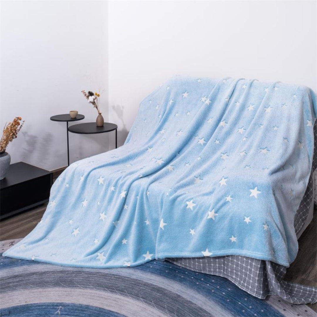 Blue Star Glow-in-the-Dark Plush Blanket - 1.5 x 2 m