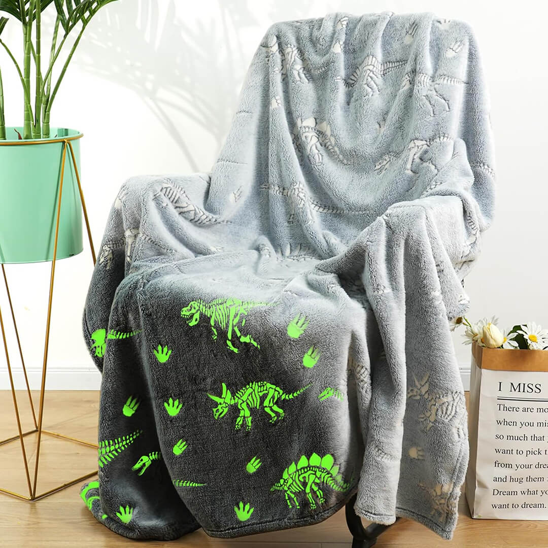 Grey Dinosaur Glow-in-the-Dark Blanket 150 x 200 cm