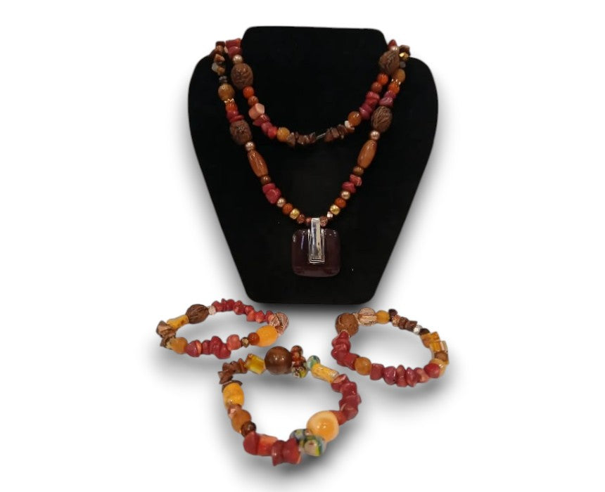 Artizana 3B-N Necklace And Bracelet Set