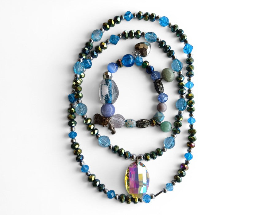 Shining O.P. Jewelry Necklace and Bracelet Set