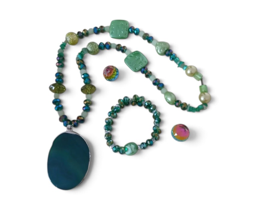 Green Crystals Handmade Necklace and Bracelet Set