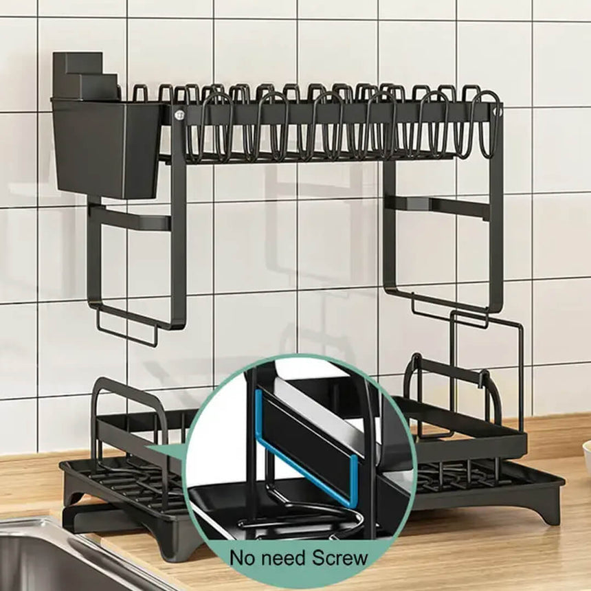 Kitchen dish rack with automatic water drainage