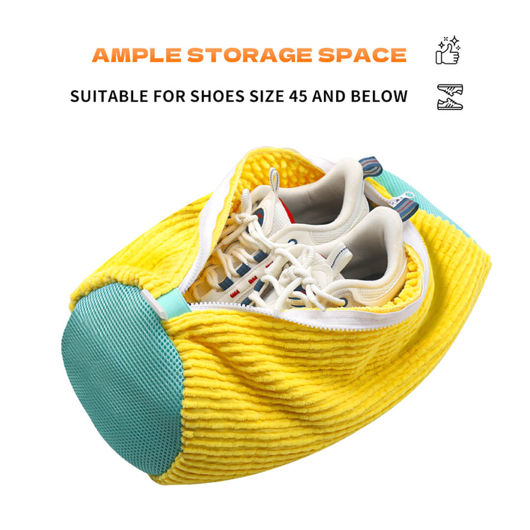 Laundry shoe bag for sneakers with zipper closure