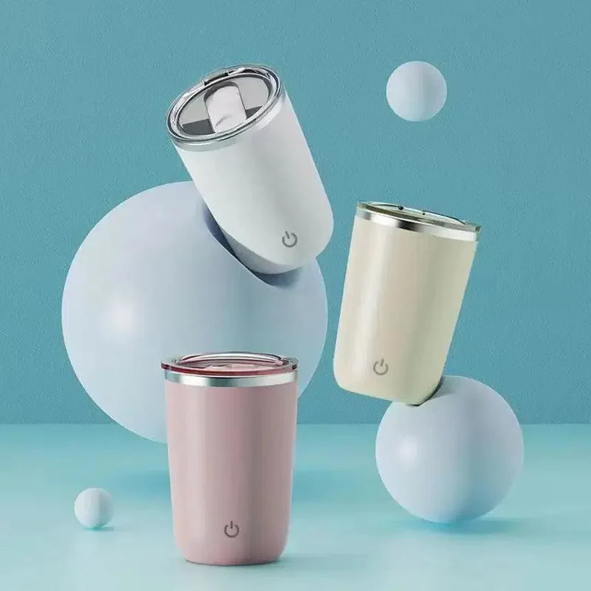 Rechargeable automatic mixing cup for hot drinks