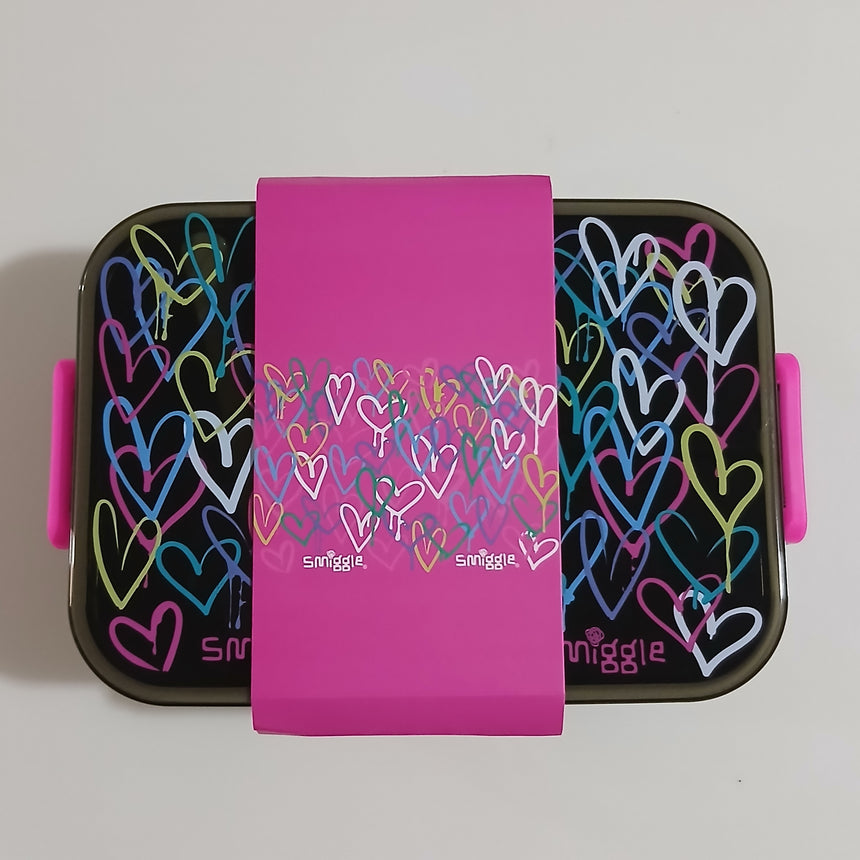 Smiggle Lunch Box - Hearts | 21x16.5x6cm