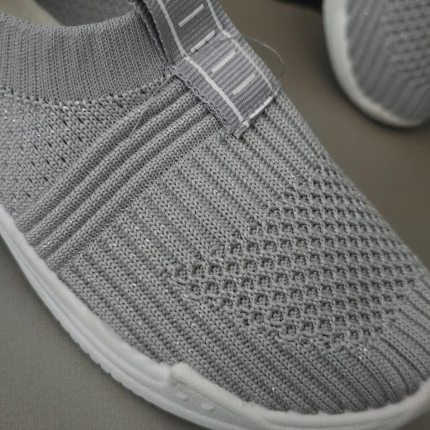 Sneakers For Girls With Arch Size 30-31