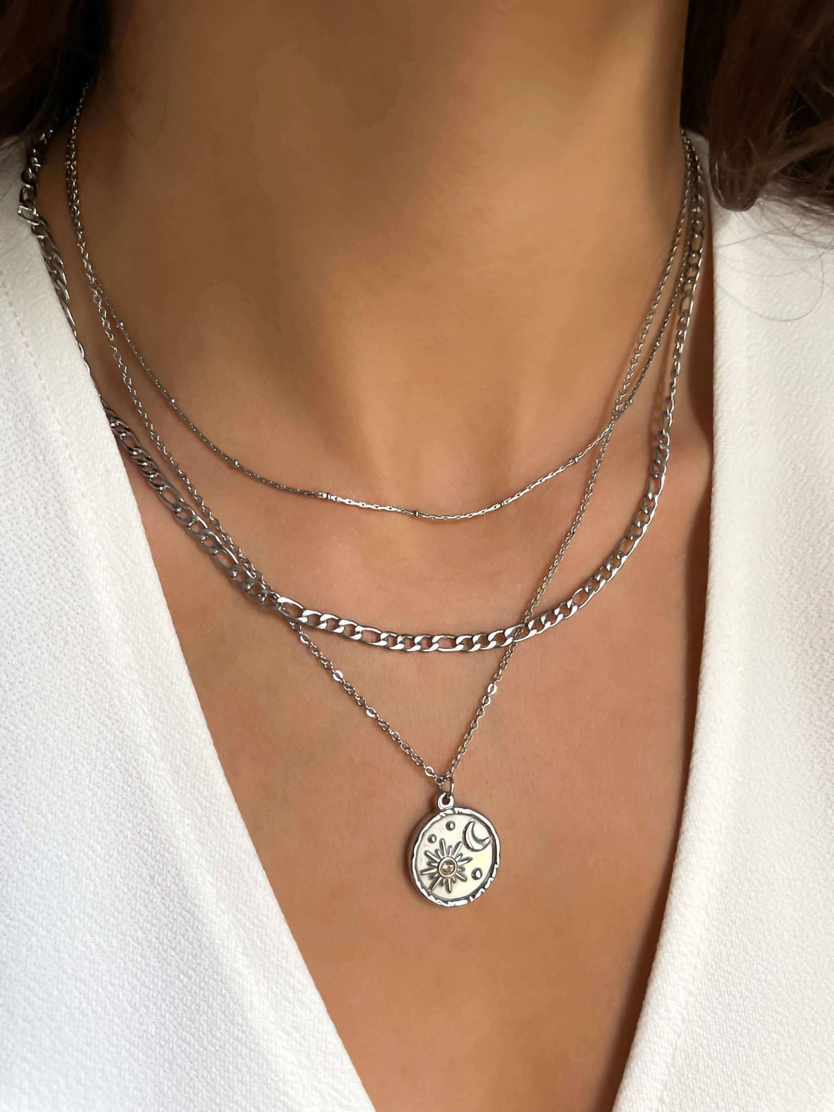Empty Chain Necklace