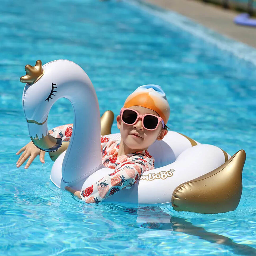 Inflatable swan seat float for children aged 3 years and above
