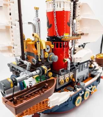 Treasure Hunt Steamship Building Bricks Set, 2500 Pieces