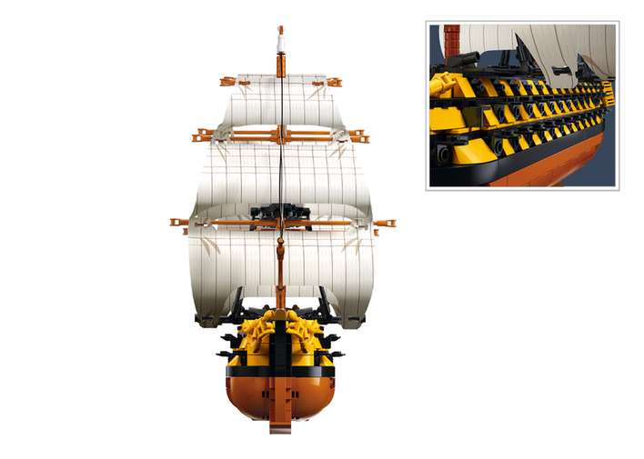 Sluban HMS Victory Sailing Ship Building Bricks, 1075 Pieces