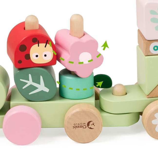 Wooden Jungle Pull Along Set
