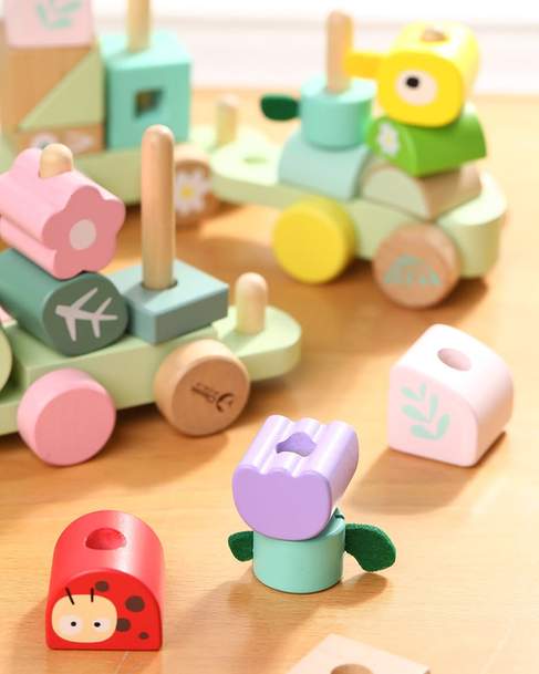 Wooden Jungle Pull Along Set